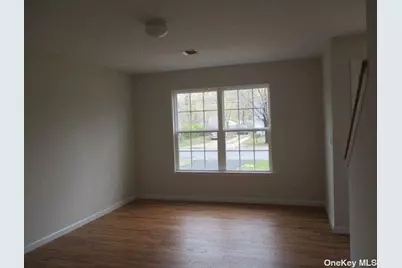 427 Macdonald Avenue, Bellport, NY 11713 - Photo 28