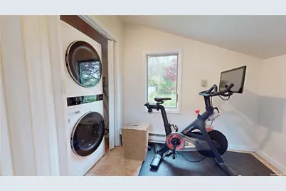 6 West End Avenue, East Quogue, NY 11942 - Photo 18