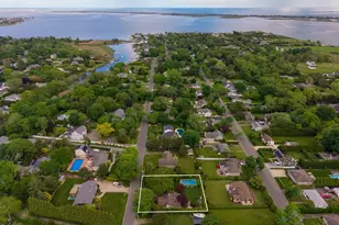 6 West End Ave, East Quogue, NY 11942 - Photo 18