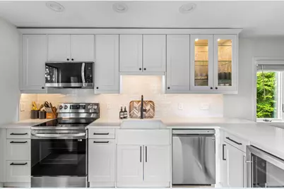 6 West End Avenue, East Quogue, NY 11942 - Photo 8