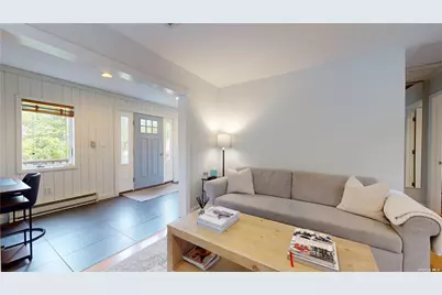 6 West End Avenue, East Quogue, NY 11942 - Photo 4