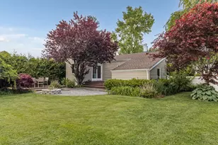 6 West End Ave, East Quogue, NY 11942 - Photo 16