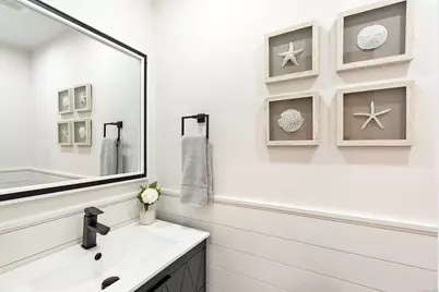 104 W Tiana Road, Hampton Bays, NY 11946 - Photo 6