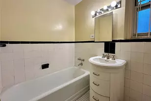 69-09 108th St, Forest Hills, NY 11375 - Photo 8