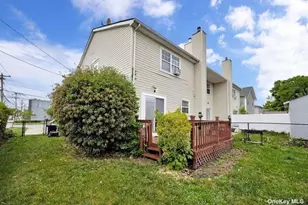 216 Swalm St, Westbury, NY 11590 - Photo 4