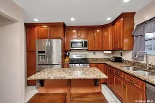 216 Swalm St, Westbury, NY 11590 - Photo 10