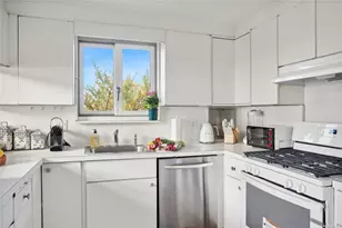 298 Dune Rd, Westhampton Beach, NY 11978 - Photo 10