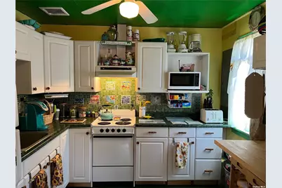 4 Surfview Walk, Seaview, NY 11770 - Photo 2