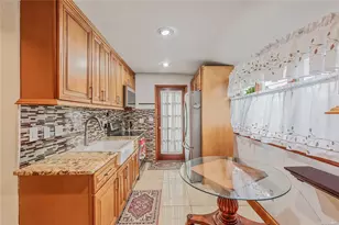 815 Americus Ave, Patchogue, NY 11772 - Photo 14