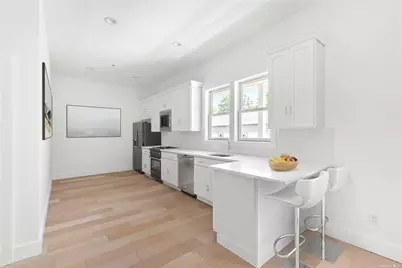 21 Montauk Hwy #8, Westhampton, NY 11977 - Photo 2