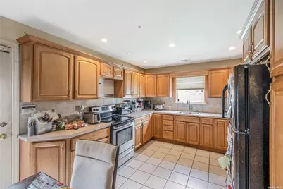 263 N Park Drive, Massapequa, NY 11758 - Photo 10