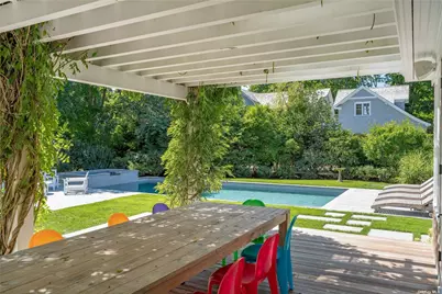 9 Ocean Avenue, Quogue, NY 11959 - Photo 12