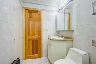 88-27 196th St, Hollis, NY 11423 - Photo 36