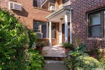 1213 E Broadway #B24, Hewlett, NY 11557 - Photo 2