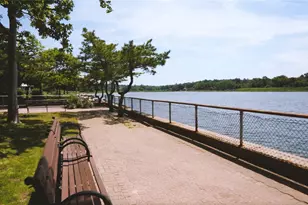 218 Middle Neck Rd, Great Neck, NY 11021 - Photo 28