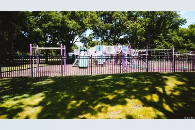 218 Middle Neck Road #108, Great Neck, NY 11021 - Photo 32