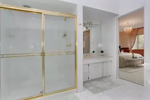 115 S Saxon Ave, Bay Shore, NY 11706 - Photo 18