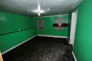 90 Jackie Robinson Pkwy, Brooklyn, NY 11208 - Photo 26