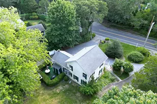 190 S Country Rd, Remsenburg, NY 11960 - Photo 18