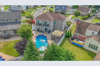 1056 North Drive, Merrick, NY 11566 - Photo 6