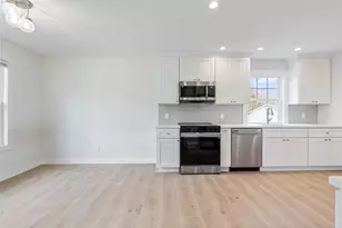 15 Woodhaven Dr, Sound Beach, NY 11789 - Photo 12