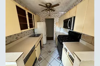 70 N Grove Street #1R, Freeport, NY 11520 - Photo 10