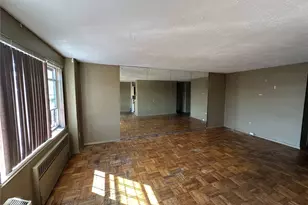 70 N Grove St, Freeport, NY 11520 - Photo 8