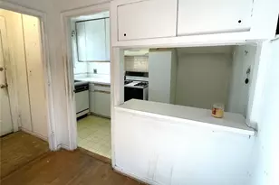 81-51 Langdale St, New Hyde Park, NY 11040 - Photo 6