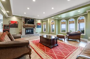 130 Wagstaff Ln, West Islip, NY 11795 - Photo 8