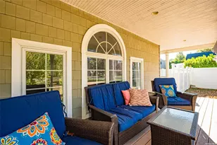 43 Hollins Ln, East Islip, NY 11730 - Photo 2