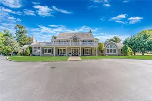 300 Maple St, Islip, NY 11751 - Photo 4