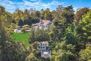 300 Maple St, Islip, NY 11751 - Photo 8