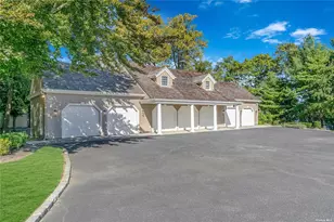 300 Maple St, Islip, NY 11751 - Photo 6