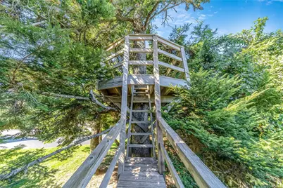 300 Maple Street, Islip, NY 11751 - Photo 44