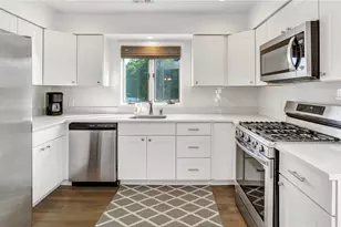 19 Rogers Ln, Remsenburg, NY 11960 - Photo 8