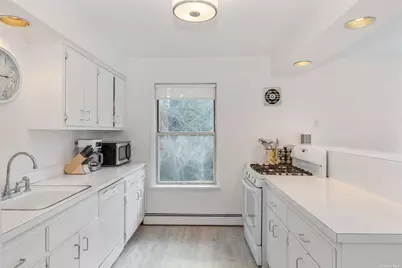 37 Halsey, Remsenburg, NY 11960 - Photo 8