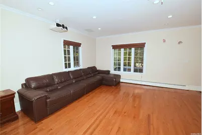 539 Manhasset Woods Road, Manhasset, NY 11030 - Photo 14