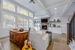 4 Arbutus Path, Port Jefferson, NY 11777 - Photo 8