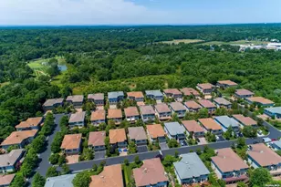 8 Holiday Pond Rd, Jericho, NY 11753 - Photo 38