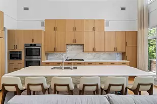 8 Holiday Pond Rd, Jericho, NY 11753 - Photo 12