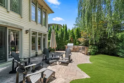 8 Holiday Pond Road, Jericho, NY 11753 - Photo 36