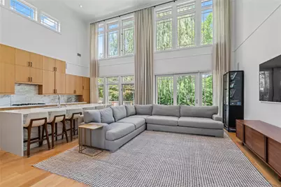 8 Holiday Pond Road, Jericho, NY 11753 - Photo 10