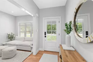 55 Squires Ave, East Quogue, NY 11942 - Photo 2