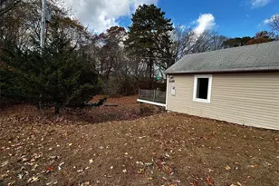 2468 River Rd, Calverton, NY 11933 - Photo 6