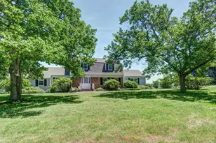 199 Old Harbor Rd, New Suffolk, NY 11956 - Photo 2
