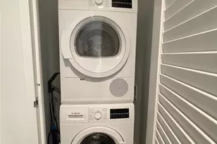 13105 40th Rd, Flushing, NY 11354 - Photo 4