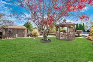 10 Marchant Dr, Saint James, NY 11780 - Photo 32