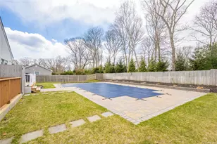 15 Pin Oak Ln, Westhampton Beach, NY 11978 - Photo 4