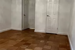 32 Pearsall Ave, Glen Cove, NY 11542 - Photo 8