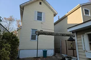 141-18 Lakewood Ave, Jamaica, NY 11435 - Photo 4